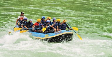 Aloha On The Ganges, Rishikesh