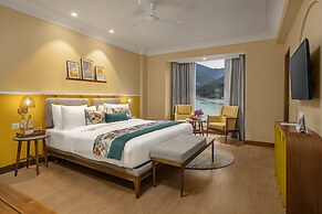 Aloha On The Ganges, Rishikesh