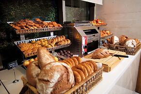 Dosso Dossi Hotels & Spa Downtown