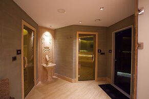Dosso Dossi Hotels & Spa Downtown