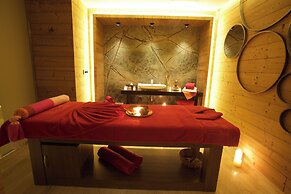 Dosso Dossi Hotels & Spa Downtown