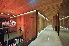 Dosso Dossi Hotels & Spa Downtown