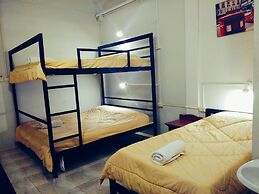 Gotum Hostel 2 at Thalang Road