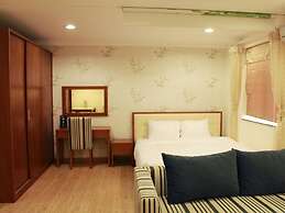Song Hung Hotel & Serviced Apartments