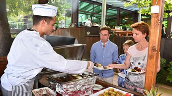 Arabella Beach Hotel