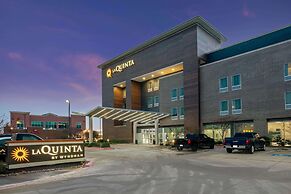 La Quinta Inn & Suites by Wyndham College Station South
