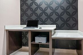 La Quinta Inn & Suites by Wyndham College Station South