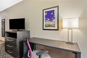 La Quinta Inn & Suites by Wyndham College Station South