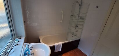 Diamonds Guest House