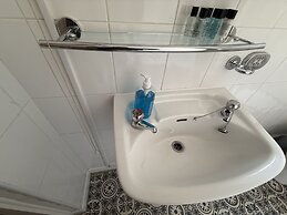 Diamonds Guest House