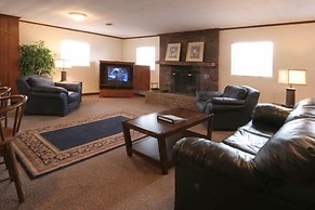 Lakeside Resort-Lakeside Cabins