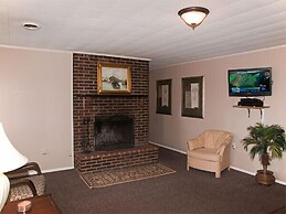 Lakeside Resort-Lakeside Cabins