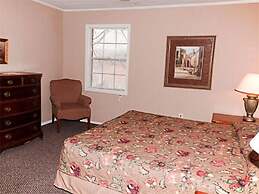 Lakeside Resort-Lakeside Cabins