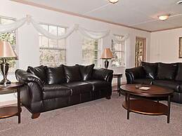 Lakeside Resort-Lakeside Cabins