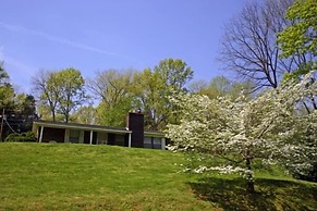 Lakeside Resort-Lakeside Cabins