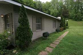 Lakeside Resort-Lakeside Cabins