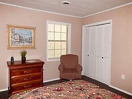 Lakeside Resort-Lakeside Cabins