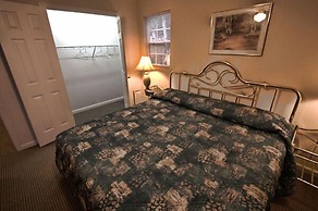 Lakeside Resort-Lakeside Cabins