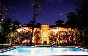 Pacífica Surf Studios