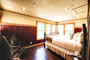 Historic Tapoco Lodge Resort