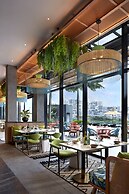 Momentus Hotel Alexandra