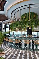 Momentus Hotel Alexandra