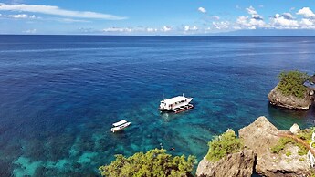 Kawayan Holiday Resort