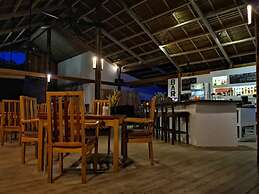 Kawayan Holiday Resort