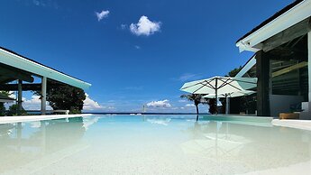 Kawayan Holiday Resort