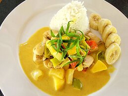 Kawayan Holiday Resort