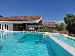 Kawayan Holiday Resort