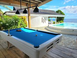 Kawayan Holiday Resort