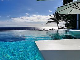 Kawayan Holiday Resort