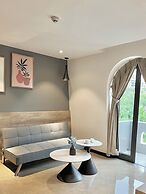 La Sera Suites An Vien