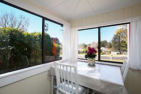 Tullys Hut - Walk to Hikes, Waterfalls, Views