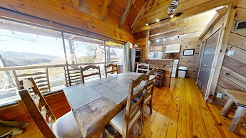 Adelaide's Den 2 Bedroom Cabin by RedAwning