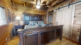 Adelaide's Den 2 Bedroom Cabin by RedAwning