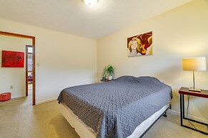 Colorful East Stroudsburg Townhome - Pets Welcome!