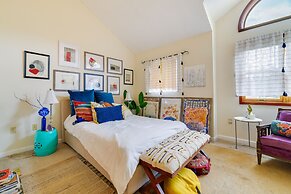 Colorful East Stroudsburg Townhome - Pets Welcome!