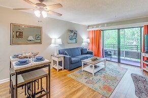 Walk to Beach & Barefoot Landing: Resort Condo!