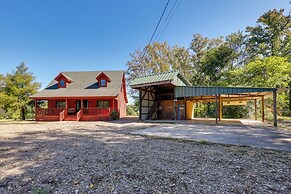 Riverfront Arkansas Abode - Furnished Deck & Grill