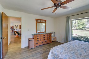 2 Mi to Rainbow River: Home in Dunnellon