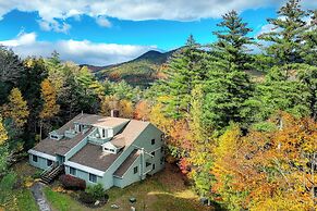 Inviting Bartlett Condo: 1 Mi to Attitash Mountain