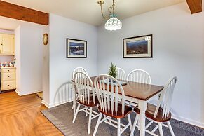 Inviting Bartlett Condo: 1 Mi to Attitash Mountain