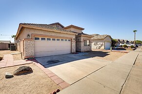 7 Mi to Chase Field: Phoenix Home w/ Patio!