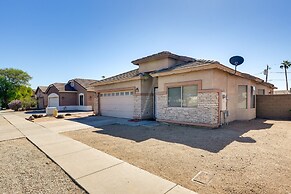 7 Mi to Chase Field: Phoenix Home w/ Patio!