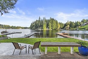 Idyllic Lakeside Getaway - Hidden Gem