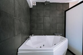 Hotel California Urubamba