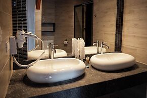 Hotel California Urubamba