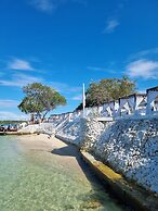 Bora Bora Hotel & Beach Club